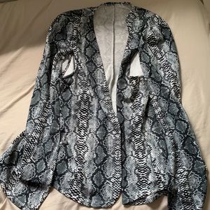 Snakeskin Shawl